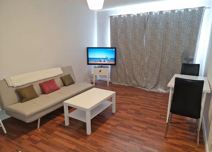 Flat In City Of London - E1