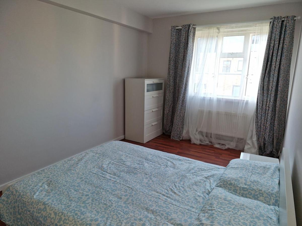 Flat In Of - E1 Apartment London